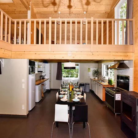 샬레 Spacious Family In Soy Biron